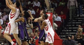 休斯顿火箭密尔沃基雄鹿3换1重磅交易：双方阵容革新展望新赛季